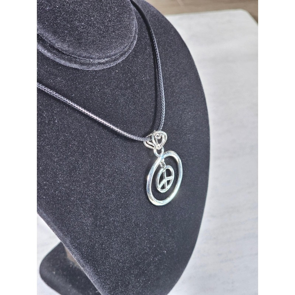 Vintage Peace Symbol Pendant Necklace Silver Tone Boho Jewelry - Picture 6 of 9